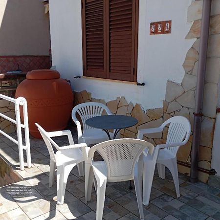 Ferienwohnung Tra Cielo E Mare Capo dʼOrlando Exterior foto