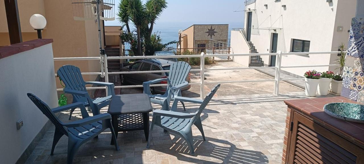 Ferienwohnung Tra Cielo E Mare Capo dʼOrlando Exterior foto