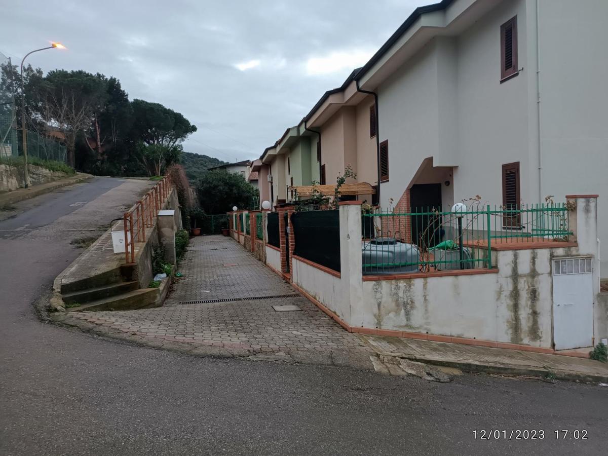Ferienwohnung Tra Cielo E Mare Capo dʼOrlando Exterior foto