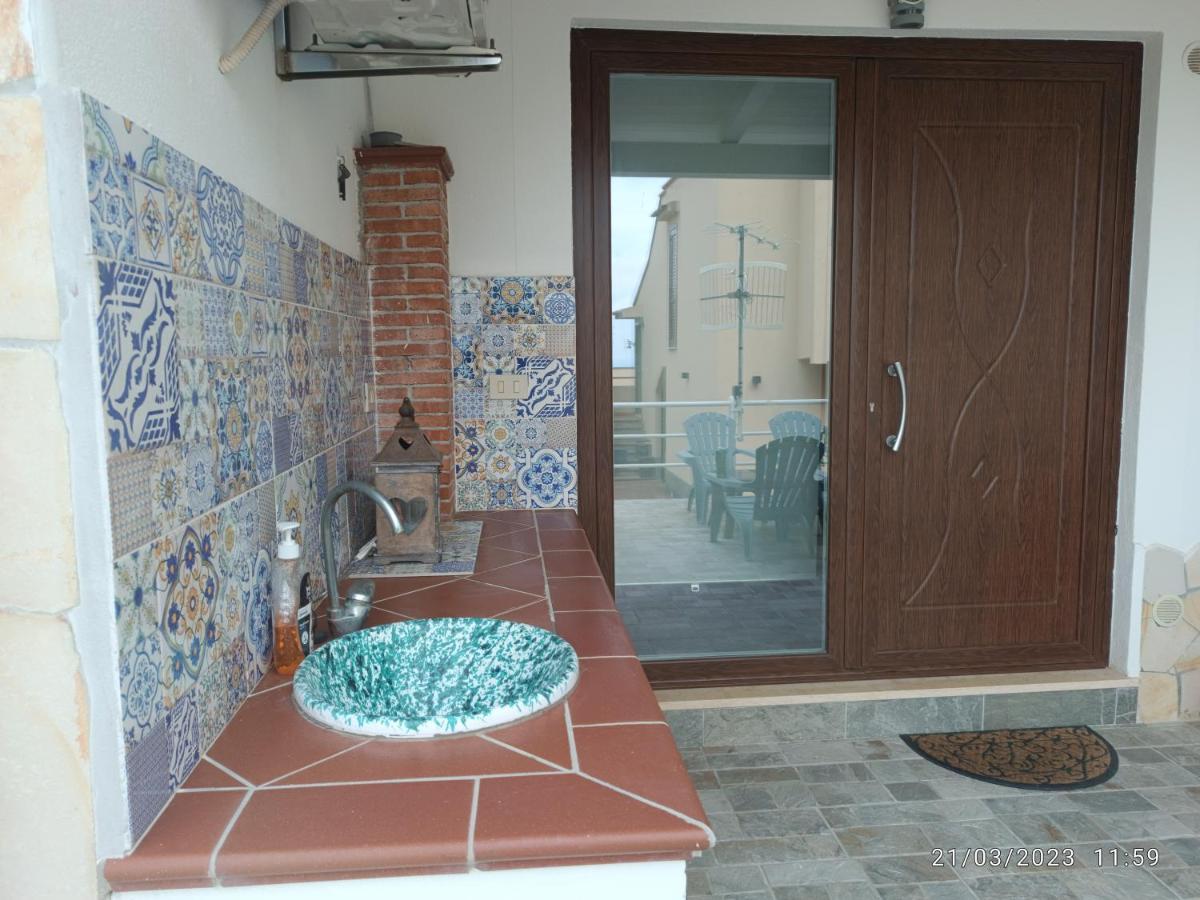 Ferienwohnung Tra Cielo E Mare Capo dʼOrlando Exterior foto